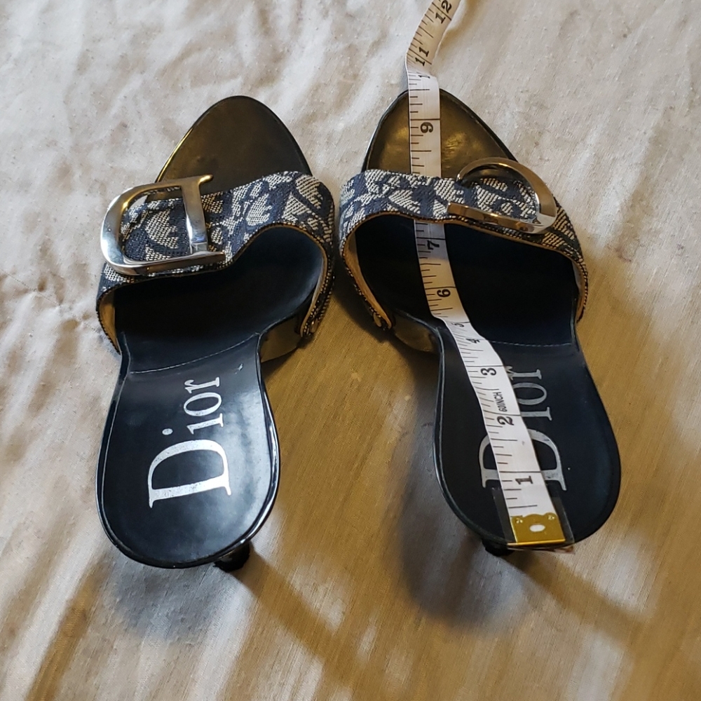 Christian Dior - Picture 5 of 7